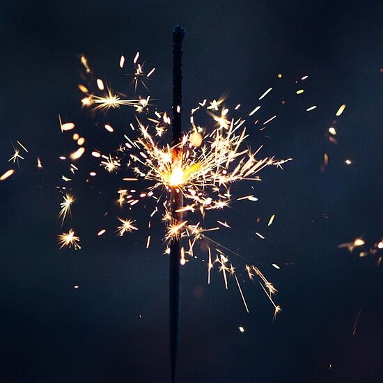 Um eine Mitte, die trägt - für Fortgeschrittene:
Tanzend das neue Jahr beginnen