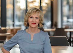 Dr. Birgit Happel